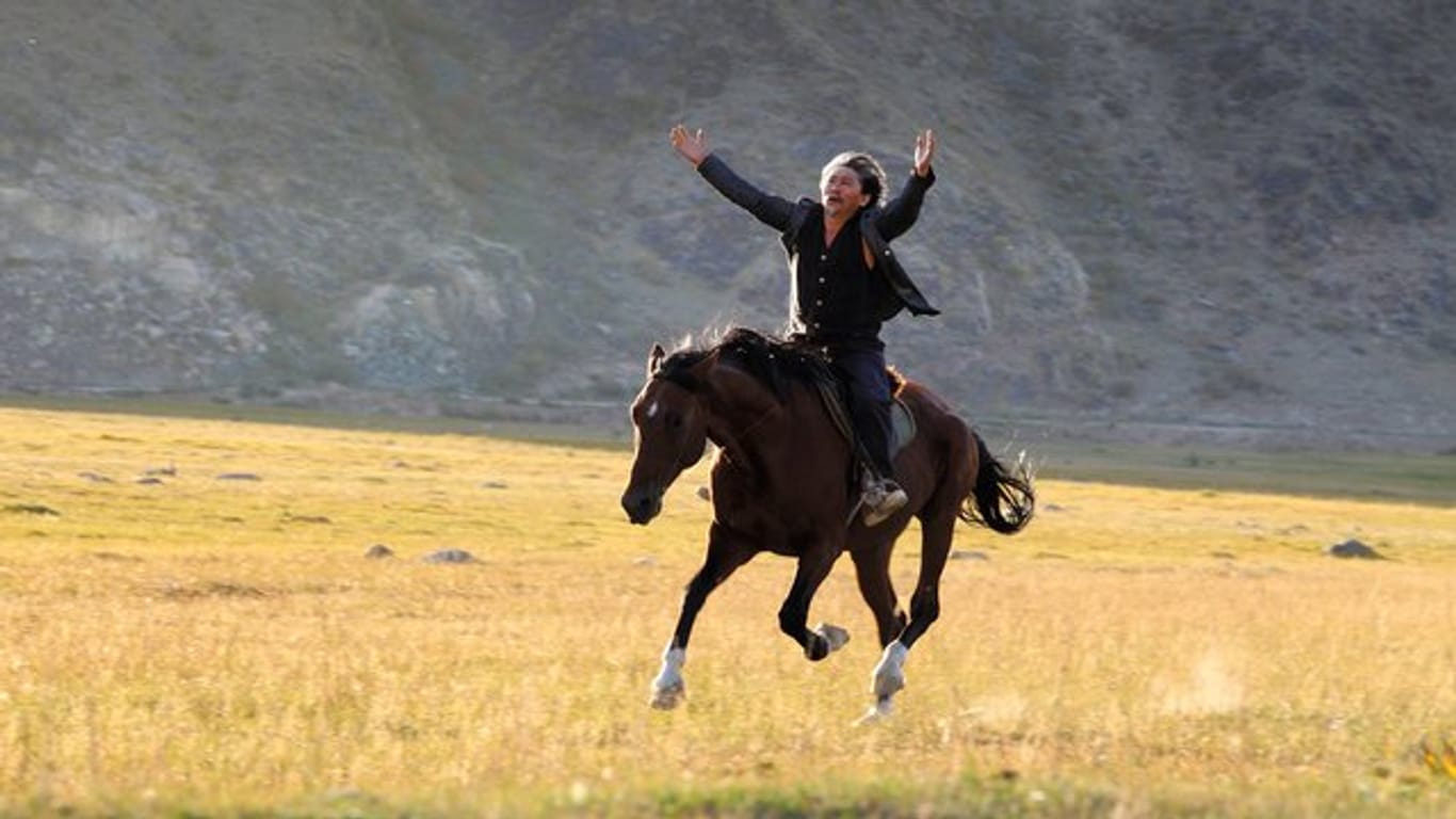 Auf dem Rücken der Pferde: Zentaur (Aktan Arym Kubat) schenkt den edlen Tieren die Freiheit.