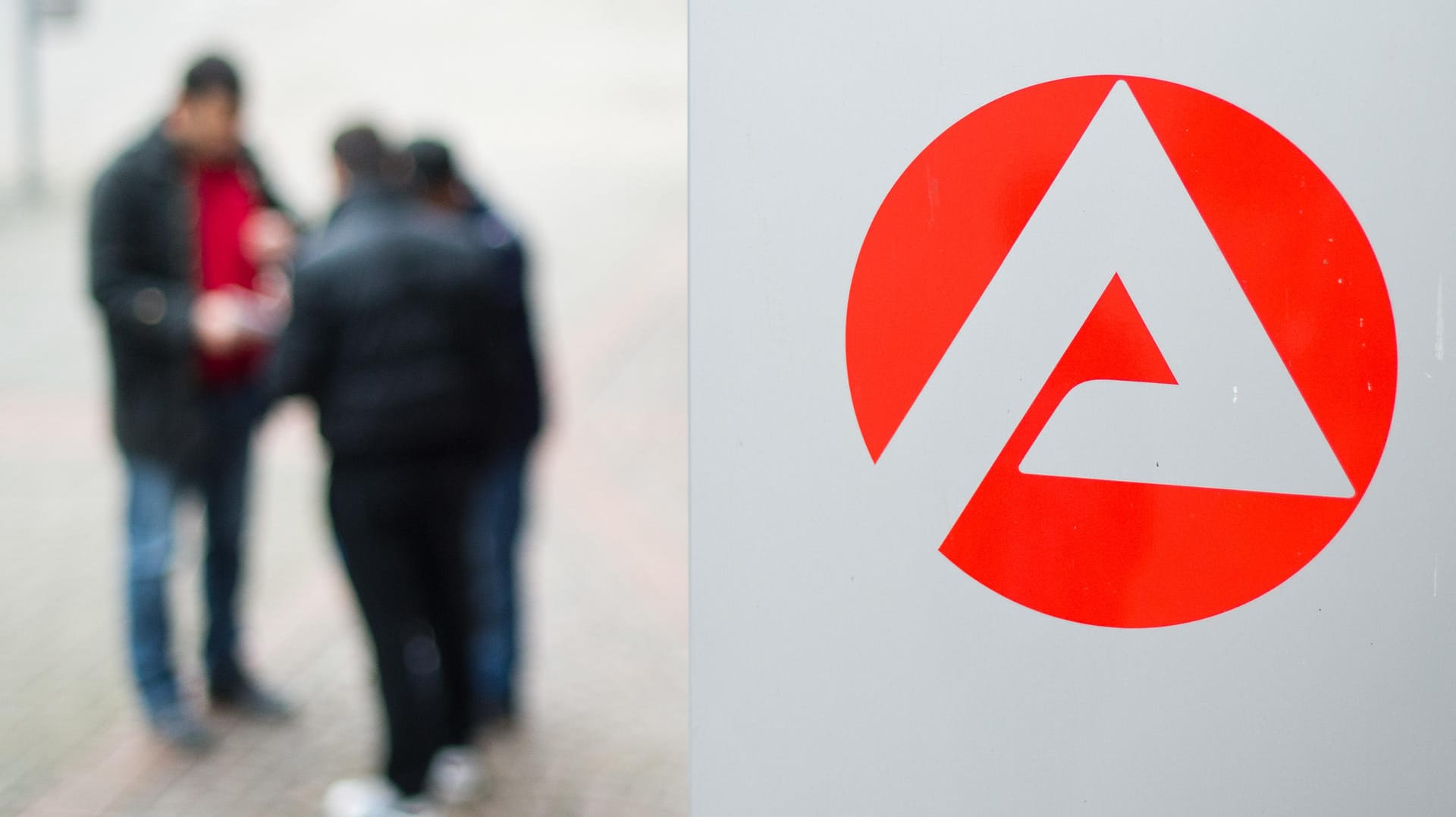 Fehlende Sprachkompetenzen oder unklare berufliche Qualifikationen stünden einer schnellen Integration noch entgegen. Fehlende Sprachkompetenzen oder unklare berufliche Qualifikationen stünden einer schnellen Integration noch entgegen.