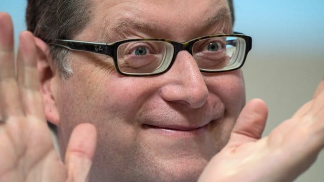 "Die Frage nach der Vertrauensbildung wird sich in den Sondierungen entscheiden", sagt Schäfer-Gümbel. "Die Frage nach der Vertrauensbildung wird sich in den Sondierungen entscheiden", sagt Schäfer-Gümbel.