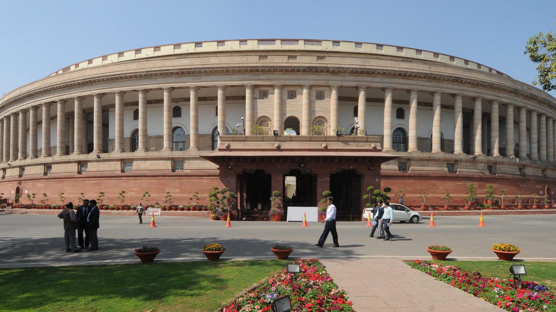 Asiatische Länder werden laut Expertenmeinung das weltweite Wirtschaftswachstum im Jahr 2018 anführen. (Parlamentsgebäude in Neu Delhi) Asiatische Länder werden laut Expertenmeinung das weltweite Wirtschaftswachstum im Jahr 2018 anführen. (Parlamentsgebäude in Neu Delhi)