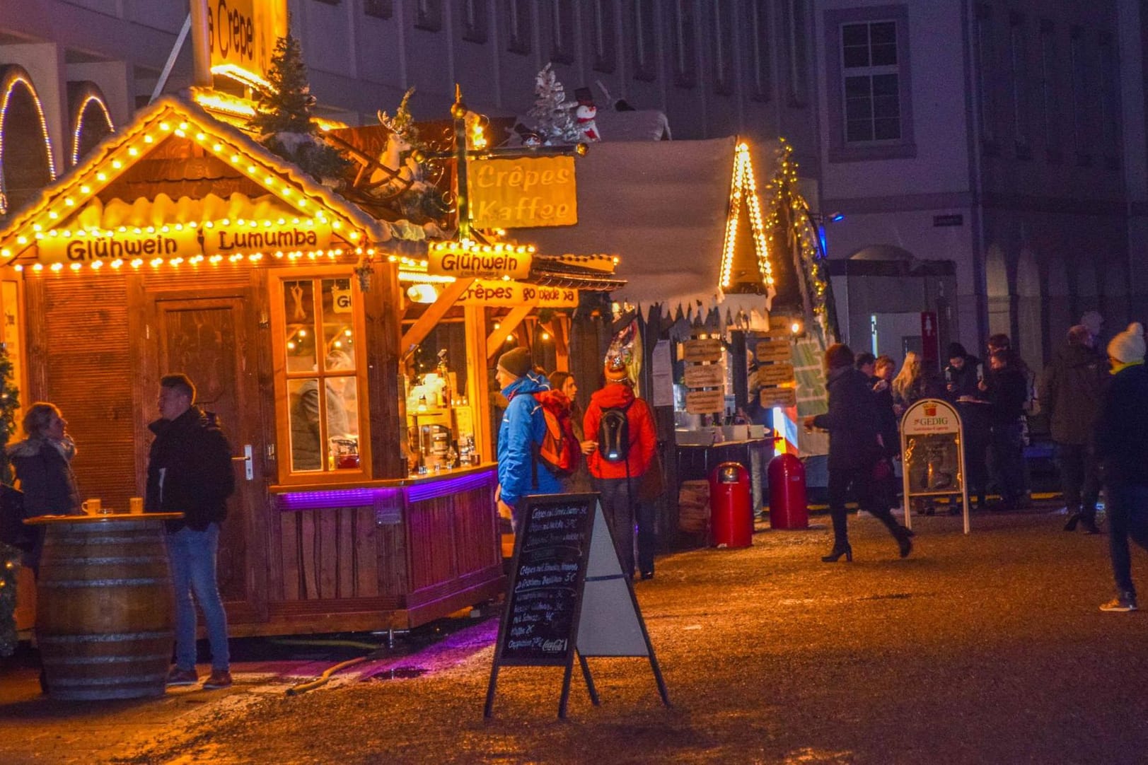 Der Weihnachtsmarkt auf dem Karlsruher Schlossplatz: Dasbar W. soll einen Anschlag mit einem Fahrzeug geplant haben.