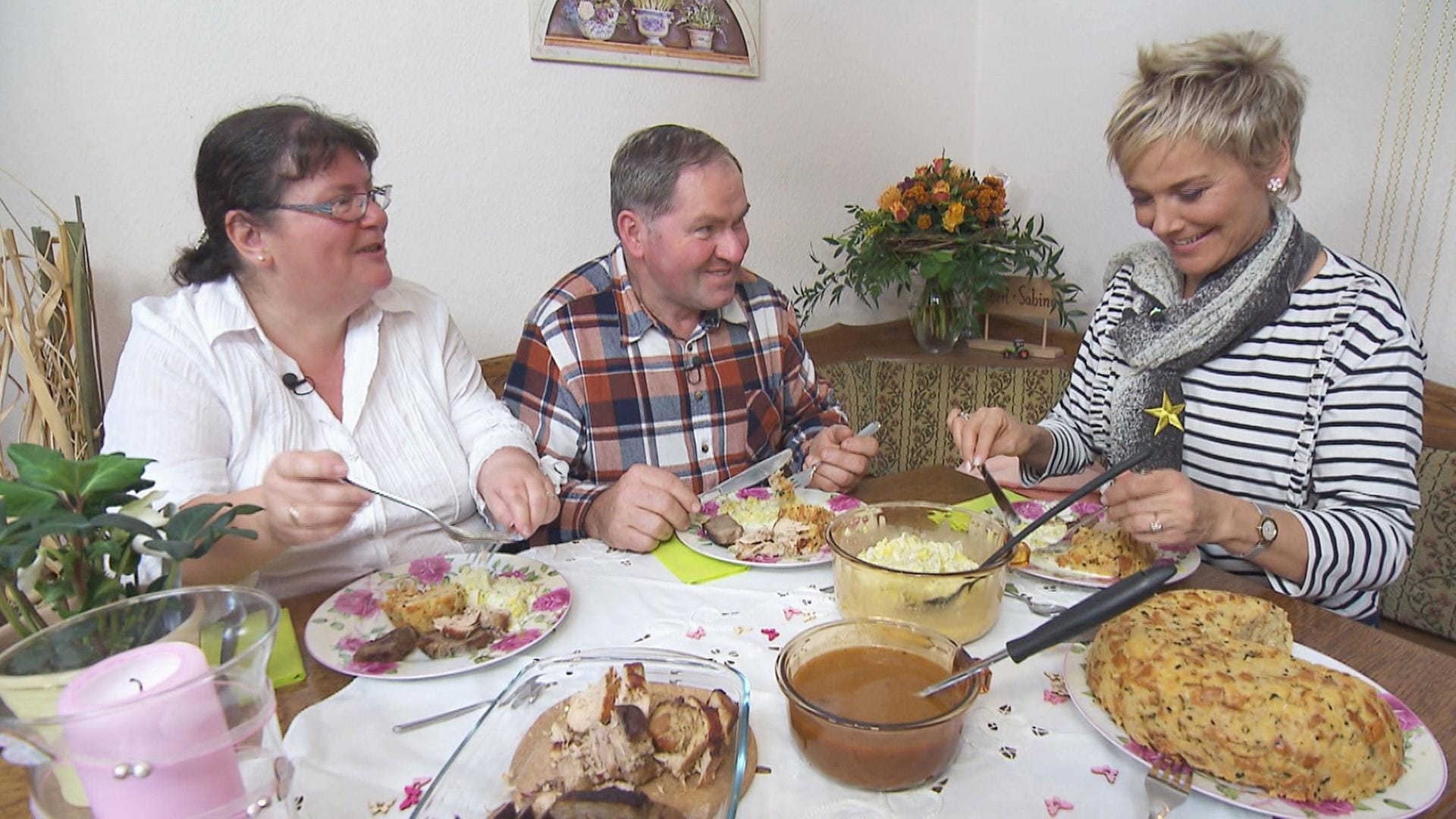 "Bauer sucht Frau"-Paar Sabine und Albert: Gegenüber Moderatorin Inka Bause geben sich die Turteltauben versöhnlich.