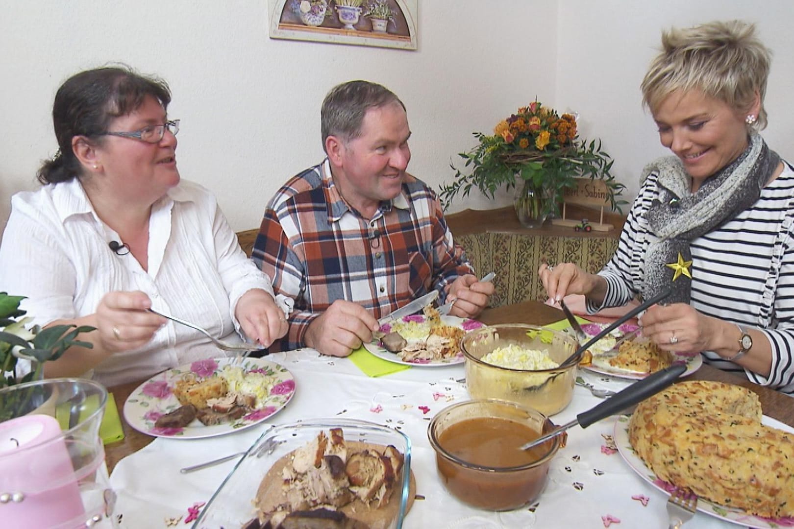 "Bauer sucht Frau"-Paar Sabine und Albert: Gegenüber Moderatorin Inka Bause geben sich die Turteltauben versöhnlich.