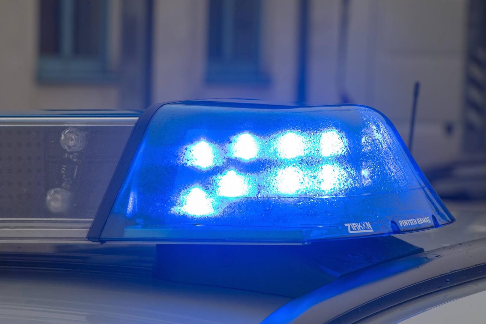 Die Polizei in Kempten ist noch auf der Suche nach dem Täter.