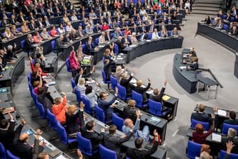 Namentliche Abstimmung über einen Gesetzentwurf im Bundestag.