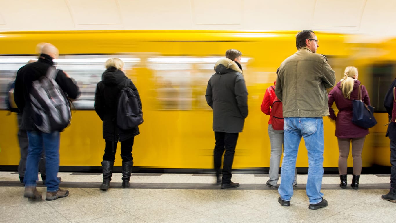 Die Zahl der Bahn- und Busfahrten hat 2017 in Deutschland zugenommen