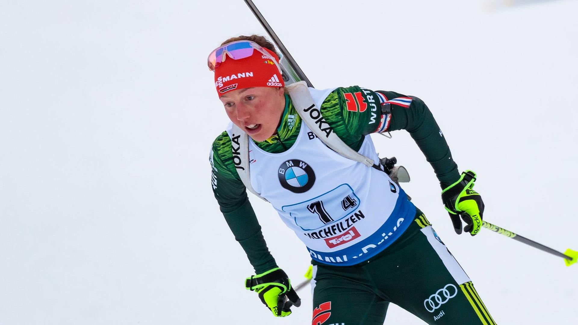 Laura Dahlmeier, hier beim Weltcup in Hochfilzen: Sie muss beim Schalke-Biathlon passen.