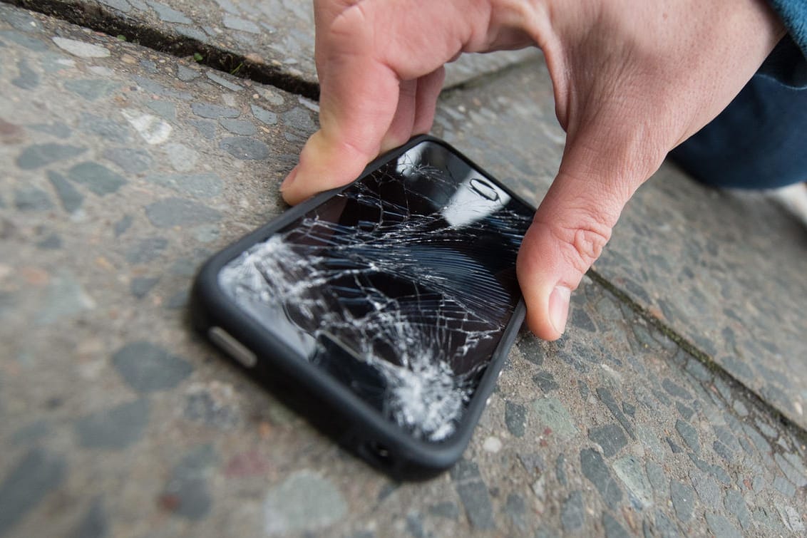 Zersprungene Smartphone-Gläser könnten in einigen Jahren der Vergangenheit angehören.