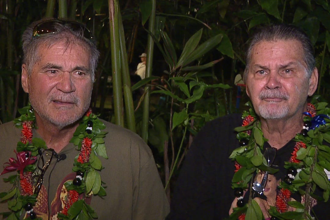 Alan Robinson und Walter Macfarlane: Die beiden Männer kennen sich seit 60 Jahren und wuchsen als beste Freunde in Hawaii auf. Kürzlich erfuhren sie, dass sie Brüder sind.