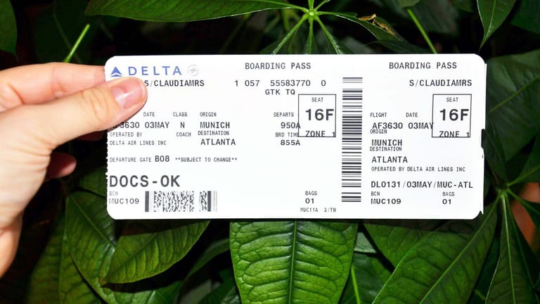 Bordkarte einer Fluggesellschaft: Diese kann mehr über den Reisenden aussagen, als diesem lieb ist.