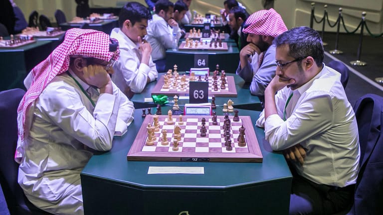 Teilnehmer der Blitzschach-WM: Die Meisterschaft ist das erste Schachturnier in Riad überhaupt.