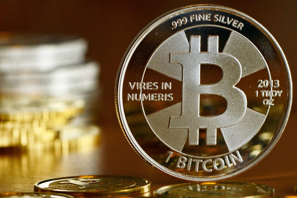 Der Kurs des Bitcoin könnte Experten zufolge weiter massiv steigen.