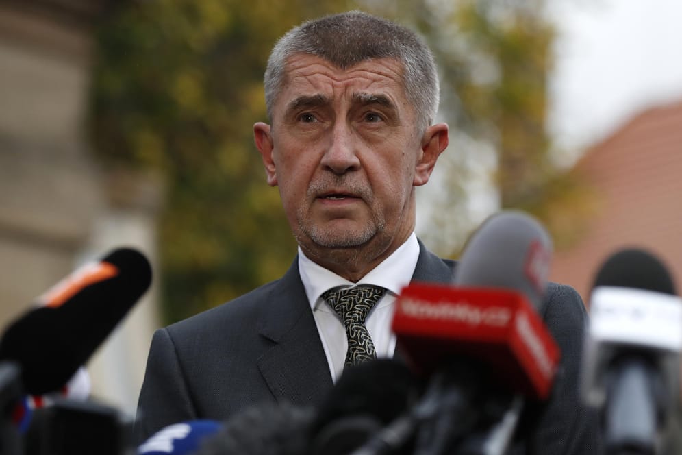 Zusätzlich zu dem Betrugsverdacht muss sich Andrej Babis Anfang Januar einer Vertrauensabstimmung im tschechischen Parlament stellen.