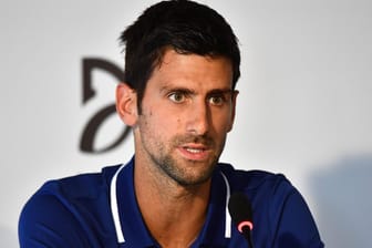 Novak Djokovic auf einer Pressekonferenz: Die Fans müssen weiter auf den "Djoker" warten.