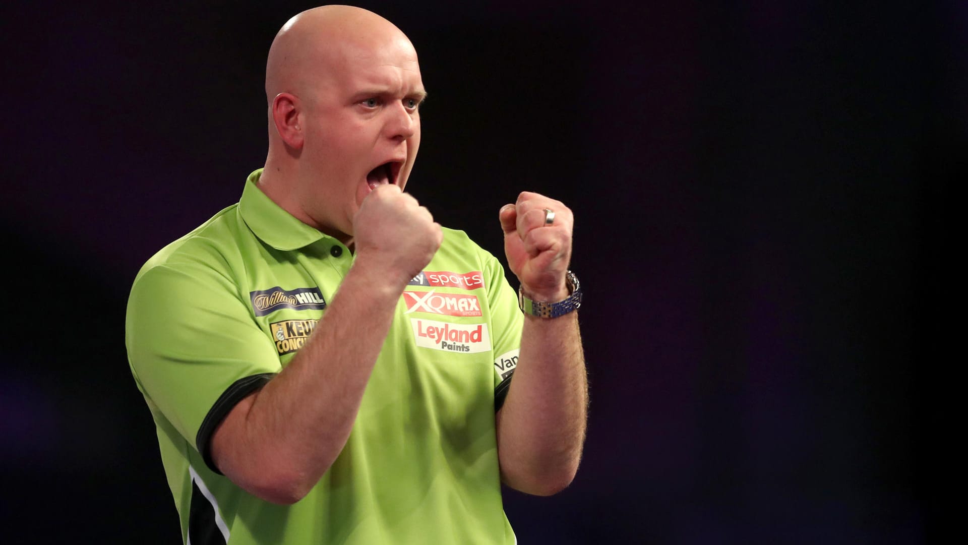 Michael van Gerwen: Der Niederländer jubelt über seinen Sieg.