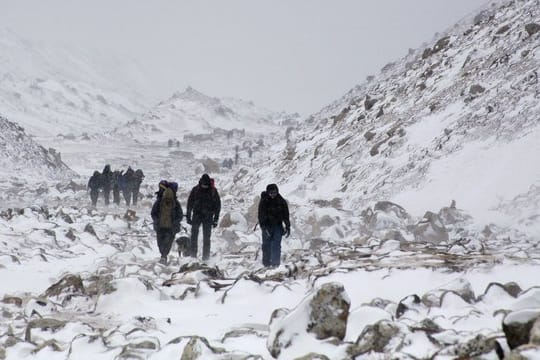 Ausgeufert: Der Ansturm auf den Mount Everest wird begrenzt.