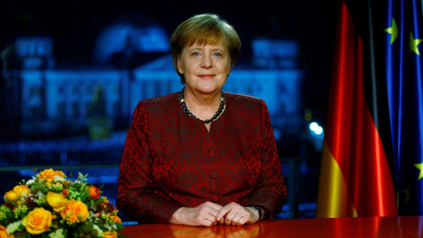Angela Merkel bei der Aufzeichnung ihrer Neujahrsansprache: Die Kanzlerin wünscht sich wieder mehr Gemeinsamkeit in der Gesellschaft.