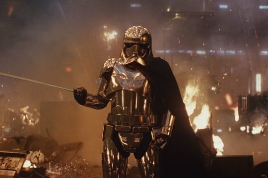 Captain Phasma (Gwendoline Christie) in einer Szene des Films "Star Wars - Die letzten Jedi".