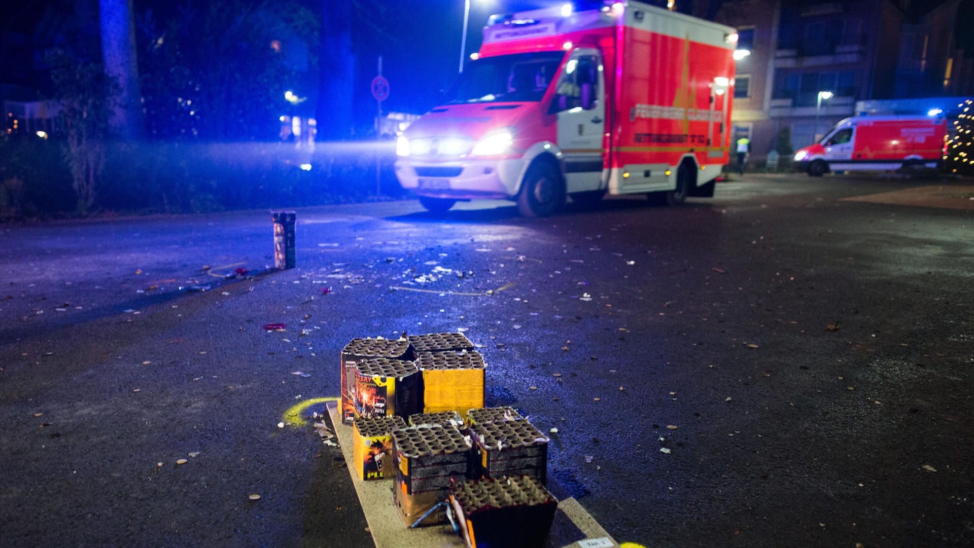 Silvester-Unfall mit umgekipptem Feuerwerk