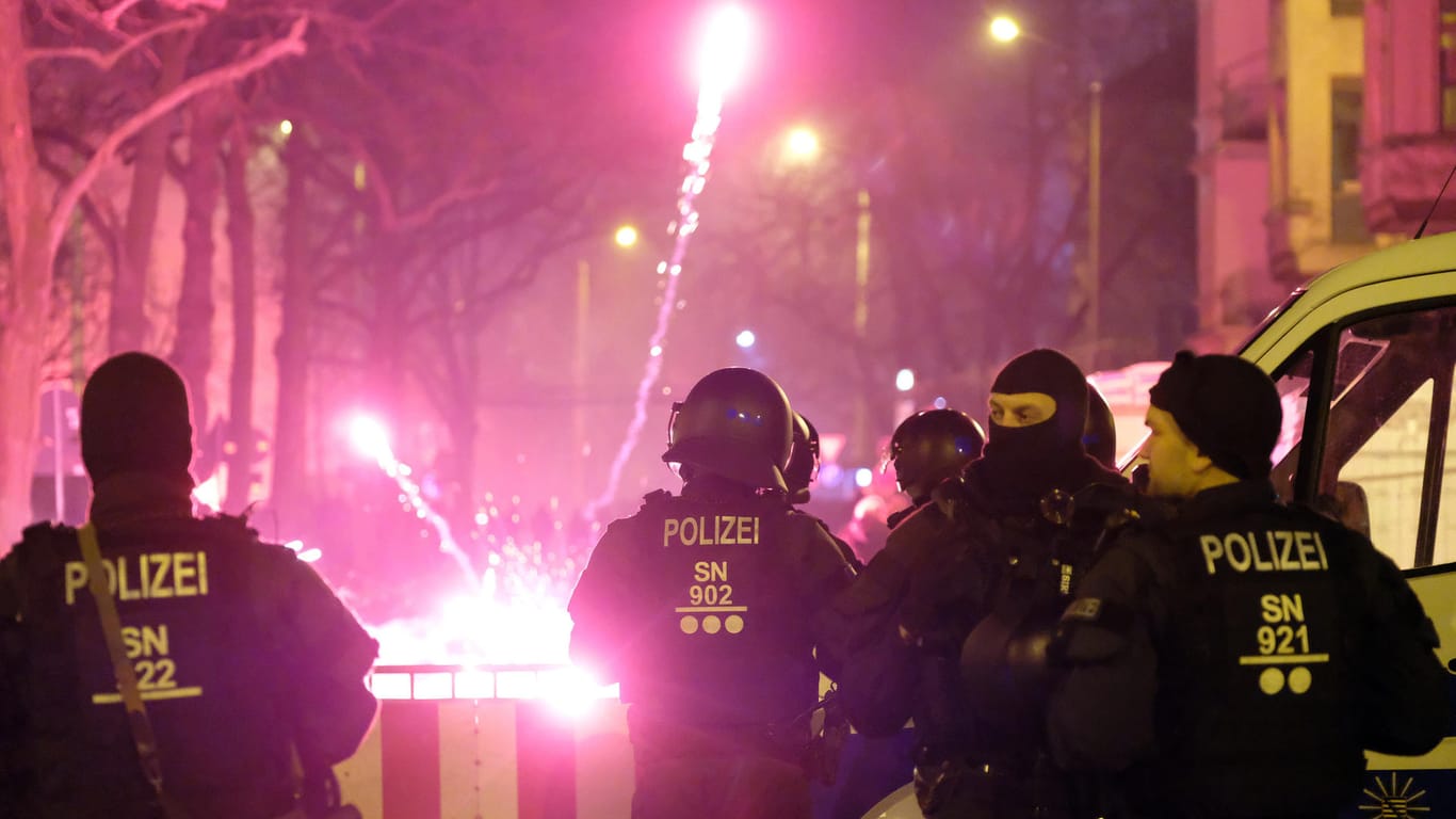 Silvesternacht in Leipzig: In vielen Städten Deutschlands wurden Beamte attackiert.