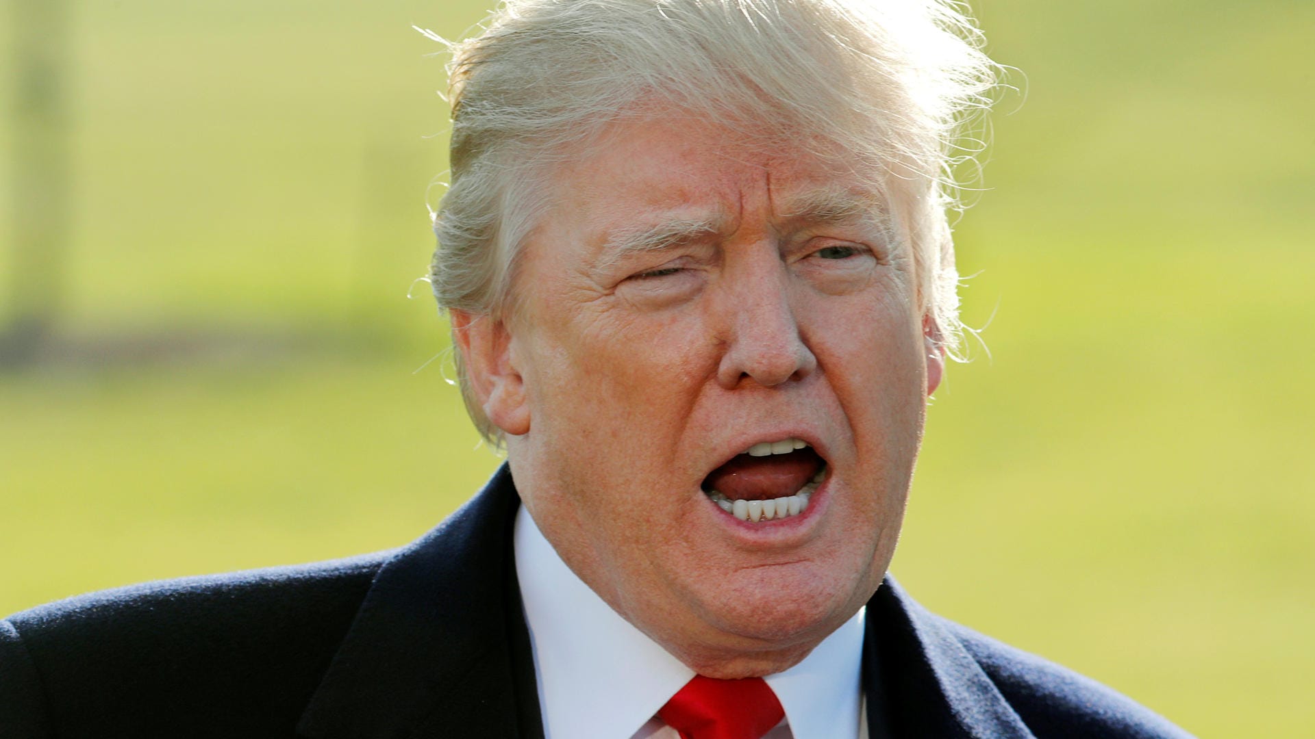US-Präsident Donald Trump: Per Twitter-Botschaft geht er auf Konfrontatiosnkurs mit Pakistan. US-Präsident Donald Trump: Per Twitter-Botschaft geht er auf Konfrontatiosnkurs mit Pakistan.