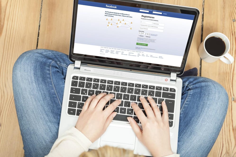 Facebook auf Laptop: Kritik an "grenzenloser Datensammlung".