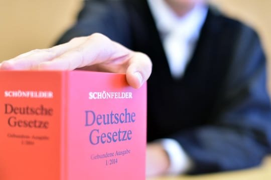 Bis 2030 verliert die deutsche Justiz nach Angaben des Deutschen Richterbunds mehr als 10 000 Richter und Staatsanwälte.