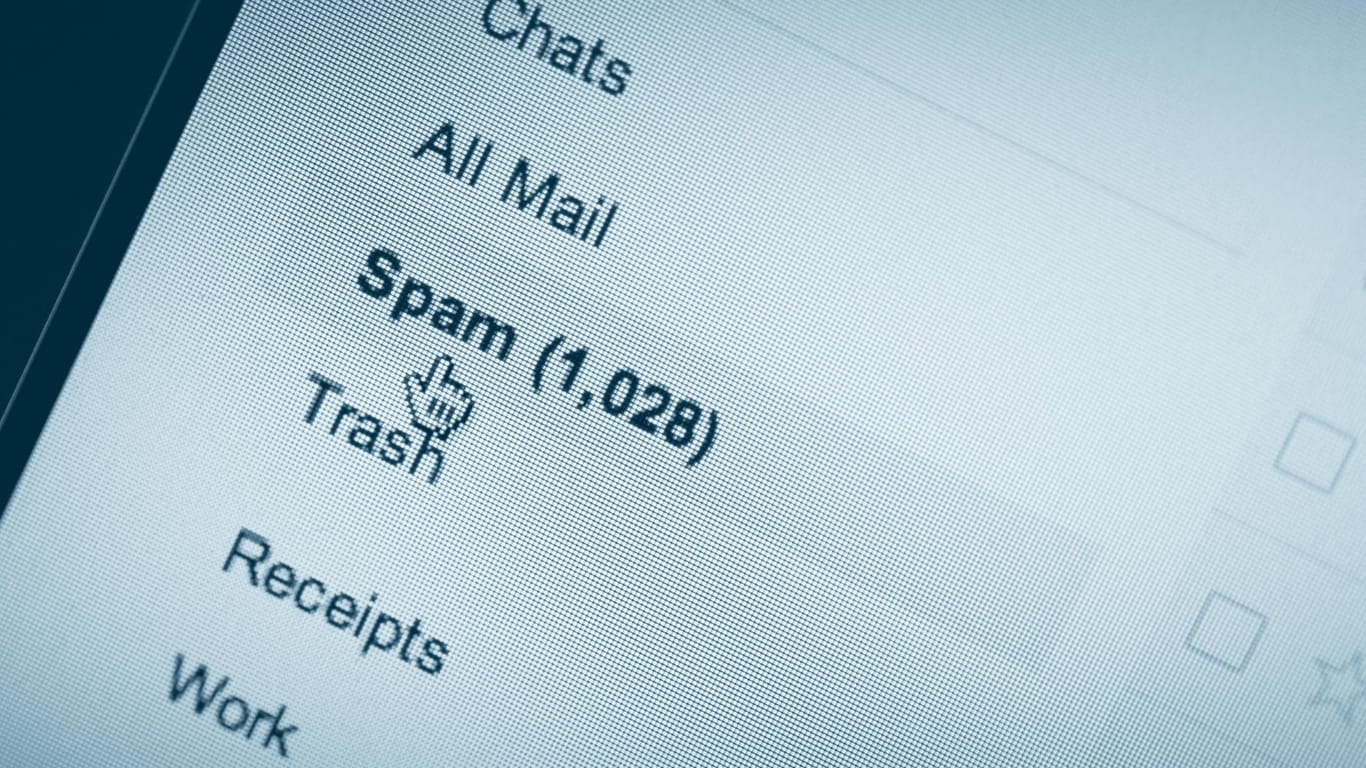 Massenhaft Spam-Mails gehen von Rechnern aus, ohne dass die Betroffenen davon wissen.