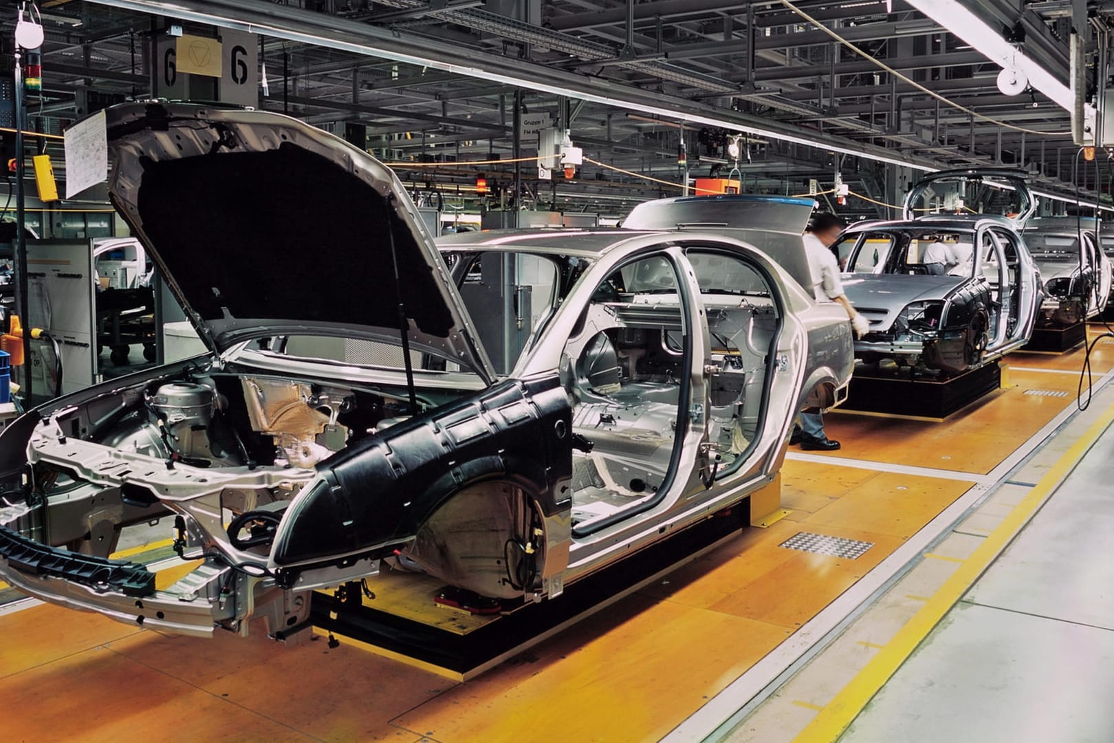 Produktionsstraße in einem Autowerk: Autos mit einem hohen Kraftstoffverbrauch dürfen in China nicht mehr hergestellt werden.
