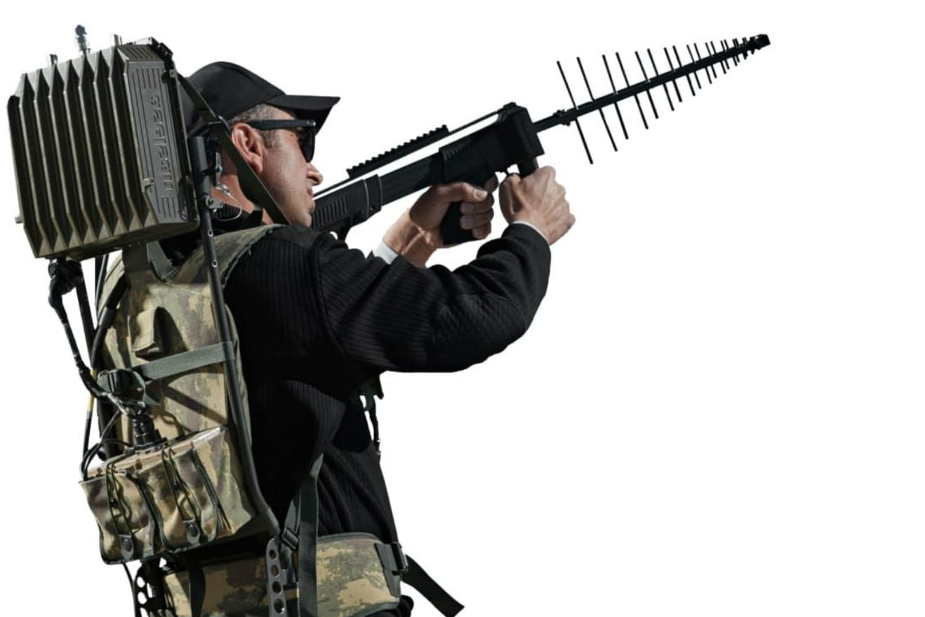Die Strahlenwaffe gegen Drohnen in einem Prospekt des türkischen Herstellers.