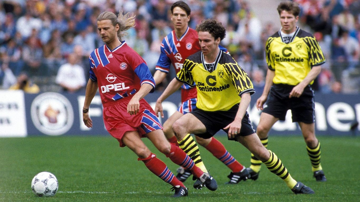Sutter (li.) im Trikot des FC Bayern: Der Schweizer spielte von 1994 bis Oktober 1995 beim Rekordmeister.