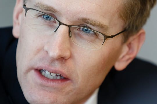 Der Ministerpräsident von Schleswig-Holstein, Daniel Günther (CDU) hat sich für eine engere Zusammenarbeit zwischen Bund und Ländern in der Bildung ausgesprochen.