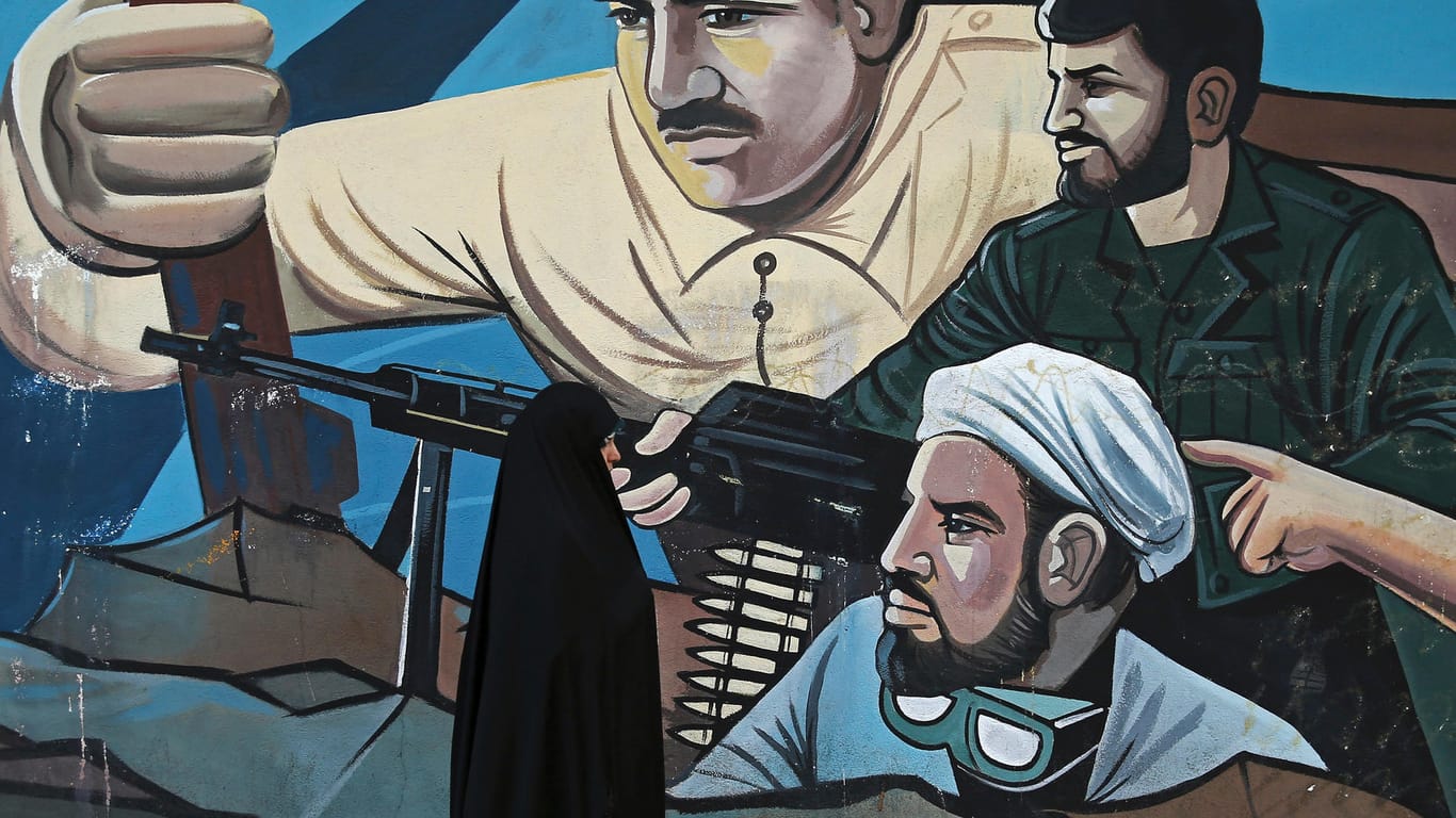 Ein Graffito zeigt die paramilitärischen Basidsch: Sie sind unter Regierungsgegnern besonders gefürchtet.
