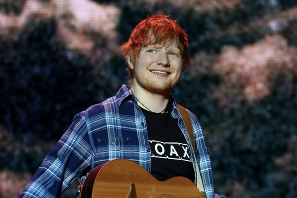 Der britische Musiker Ed Sheeran bleibt ganz oben.