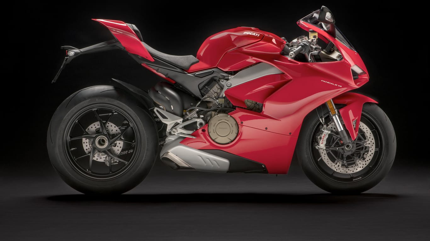 Bei Ducati wird man Dankgebete anstimmen, wenn sich die neue Panigale V4 (214 PS bei unter 195 Kilogramm Leergewicht) in hohen Stückzahlen verkauft.