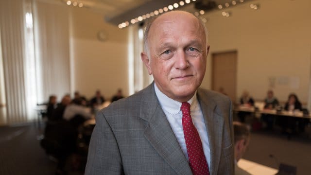 Hans-Joachim Berg, AfD-Fraktionsgeschäftsführer im Bundestag, hat seinen Rücktritt angekündigt. Hans-Joachim Berg, AfD-Fraktionsgeschäftsführer im Bundestag, hat seinen Rücktritt angekündigt.