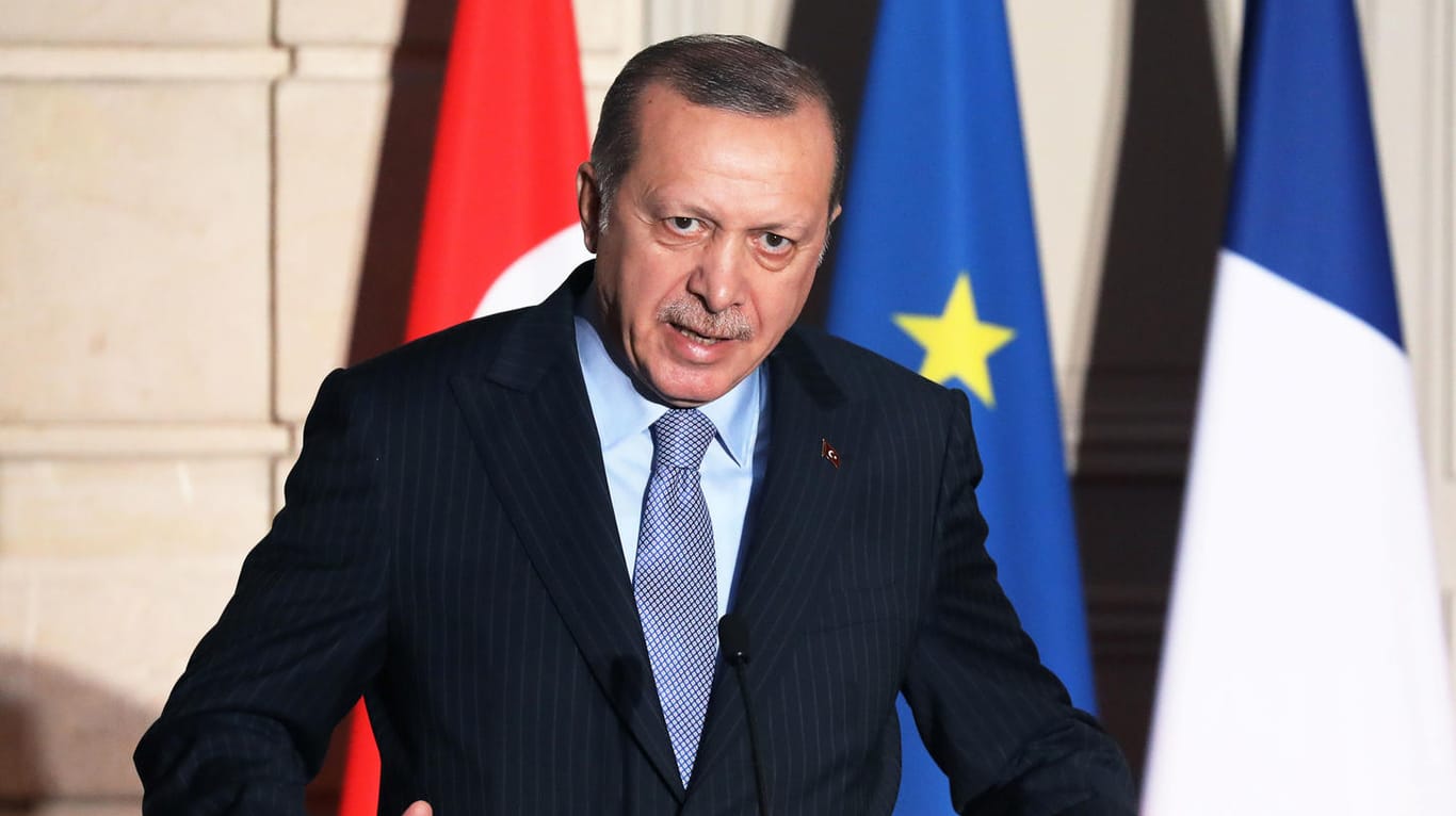Recep Tayyip Erdogan: Frankreichs Präsident Emmanuel Macron empfing den türkischen Ministerpräsidenten in Paris.
