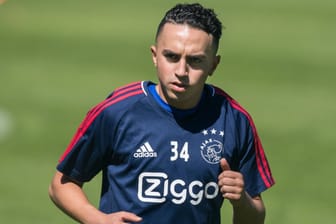 Abdelhak Nouri in der Saisonvorbereitung mit Ajax Amsterdam: Am 8. Juli gegen Werder Bremen brach er zusammen, liegt seitdem im Wachkoma.