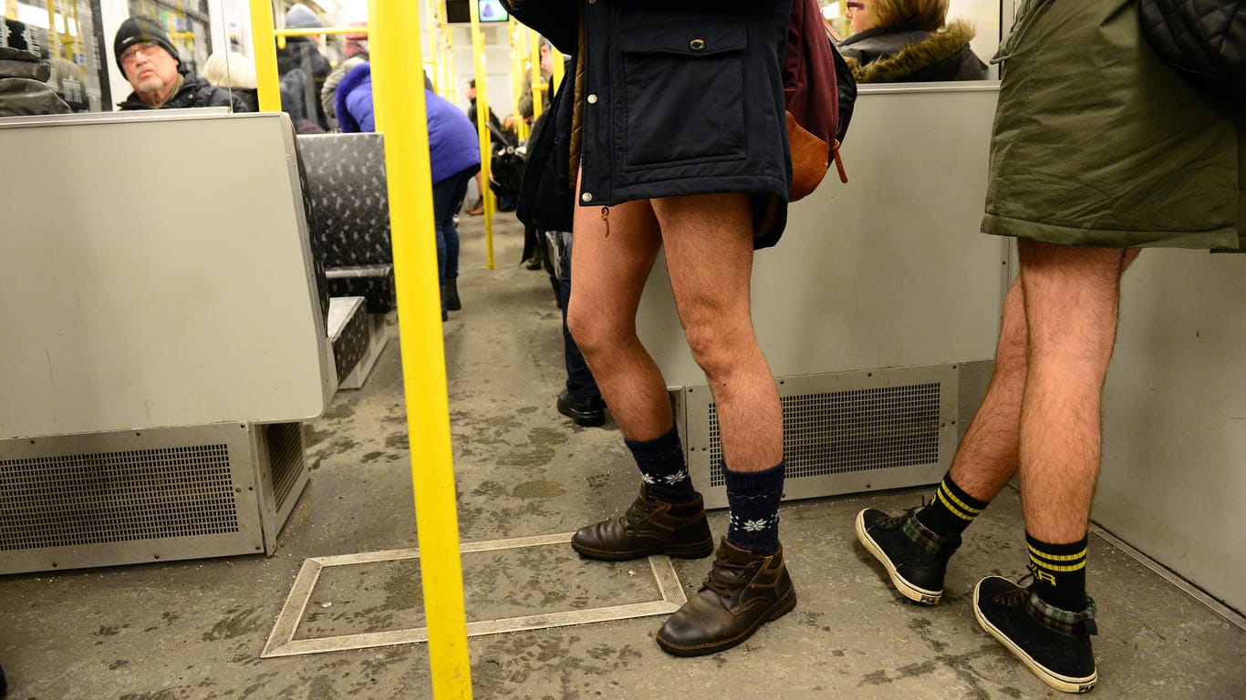 Teilnehmer ohne Hose in der U-Bahn: Auch im milden Winter ziemlich ungewöhnlich.