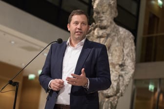 SPD-Generalsekretär Lars Klingbeil: Jeden Abend soll ein Generalsekretär die Ergebnisse durchgeben.