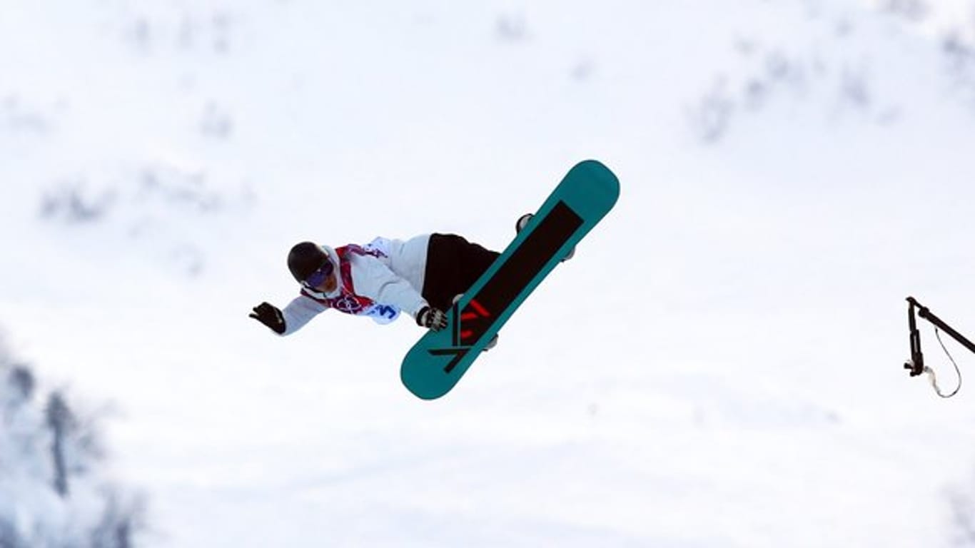Der Snowboarder Johannes Höpfl hat sich für die Olympischen Spiele qualifiziert.