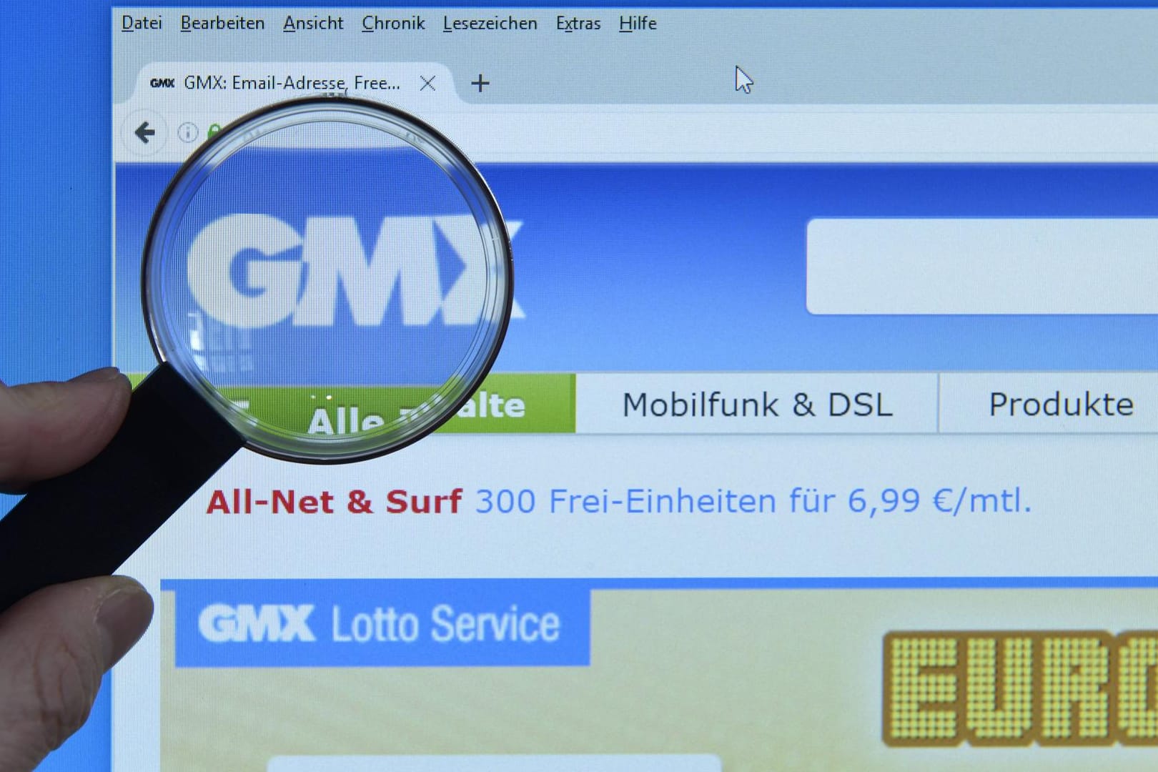 GMX-Webseite: Verbraucherschützer nehmen Abos unter die Lupe.