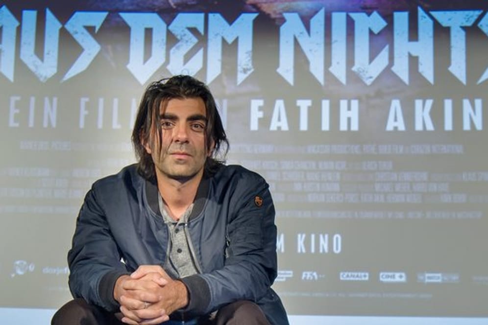 Der Hamburger Regisseur Fatih Akin hat für das deutsche NSU-Drama "Aus dem Nichts" einen Golden Globe als bester nicht-englischsprachiger Film gewonnen.