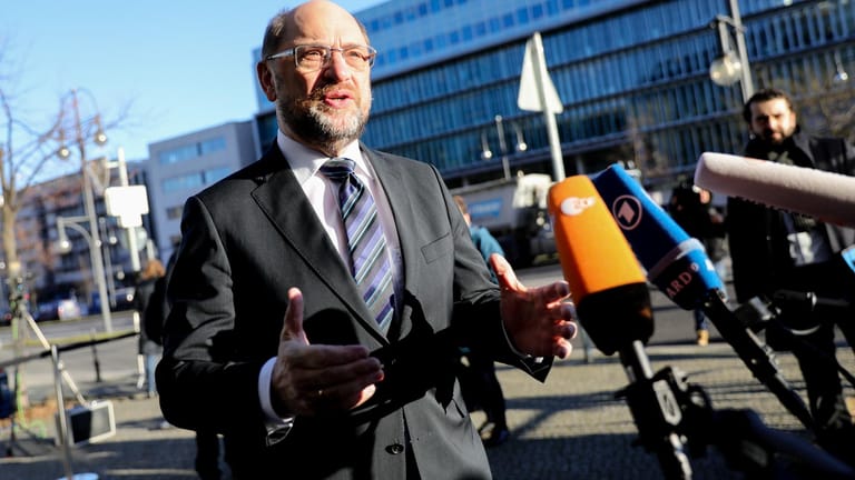 Martin Schulz am Rande der Sondierungsgespräche: Vor allem die SPD hat viele Wünsche.