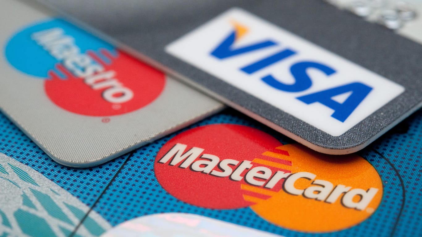 Kreditkarten: Neue Regeln zum Zahlungsverkehr helfen Verbrauchern.