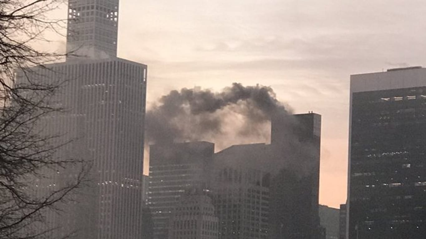 Qualm steigt in New York aus dem Trump Tower auf.