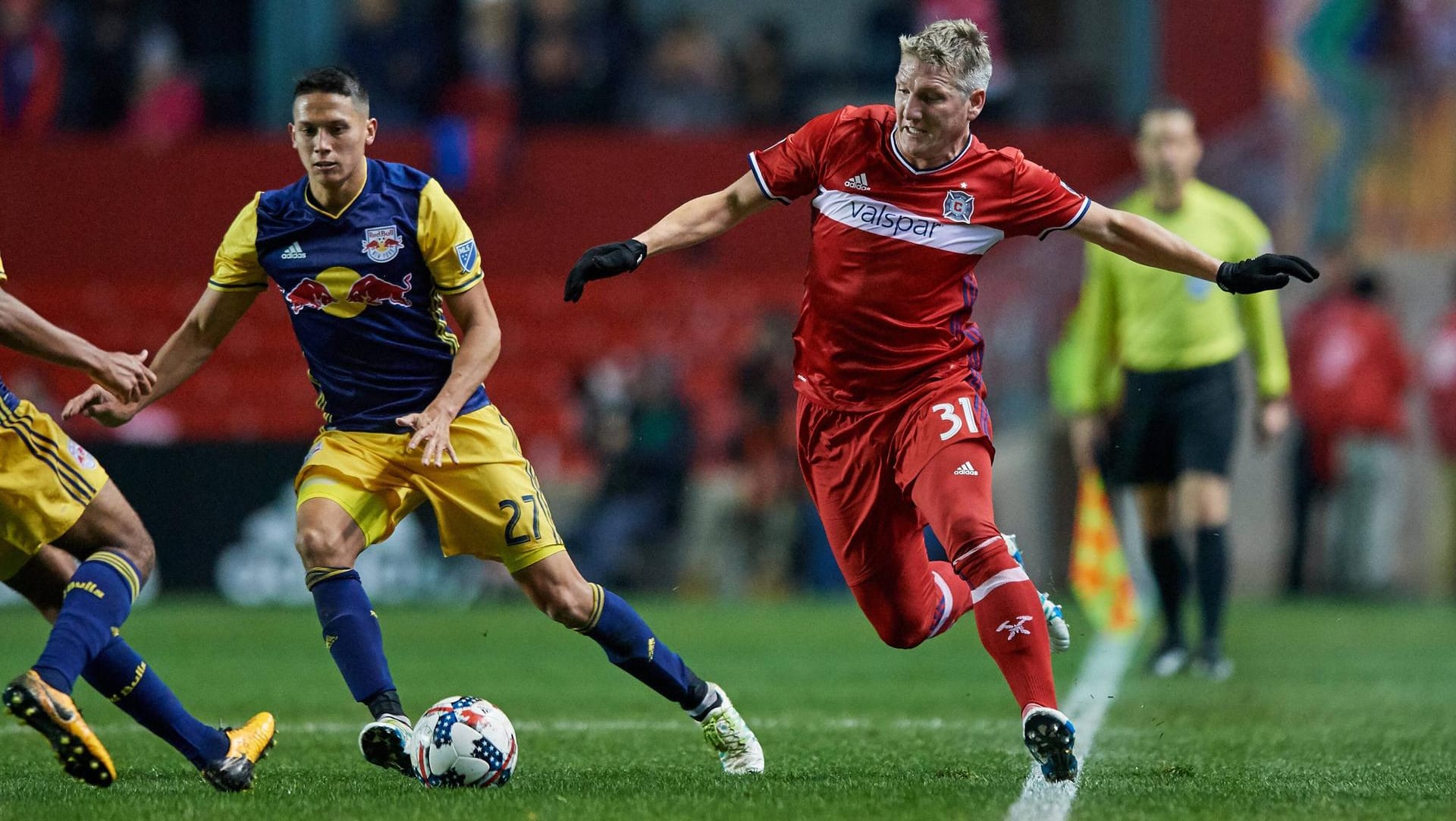 Bastian Schweinsteiger: Der Weltmeister sollte laut t-online.de-Kolumnist in den USA weiterspielen.