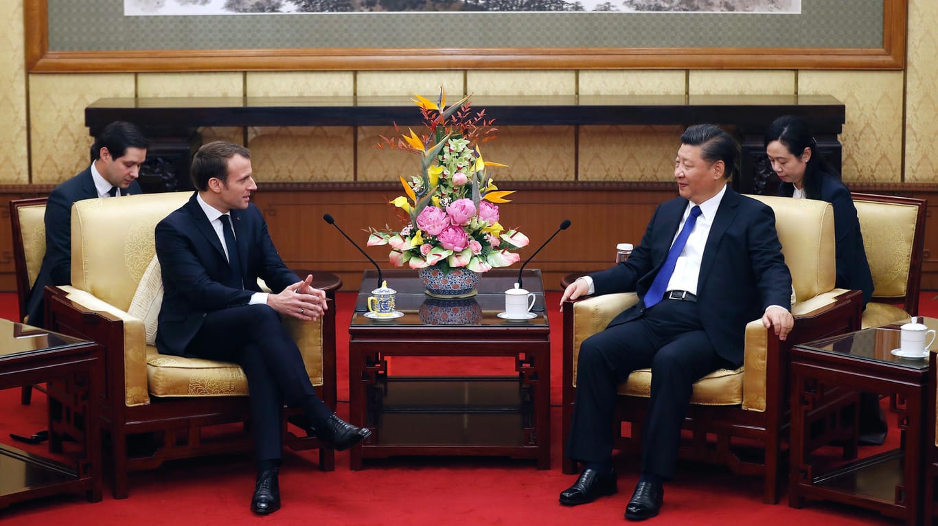Emmanuel Macron (l.) und Chinas Präsidenten Xi Jinping: Die handlesbeziehungen standen im Mittelpunkt der Gespräche.