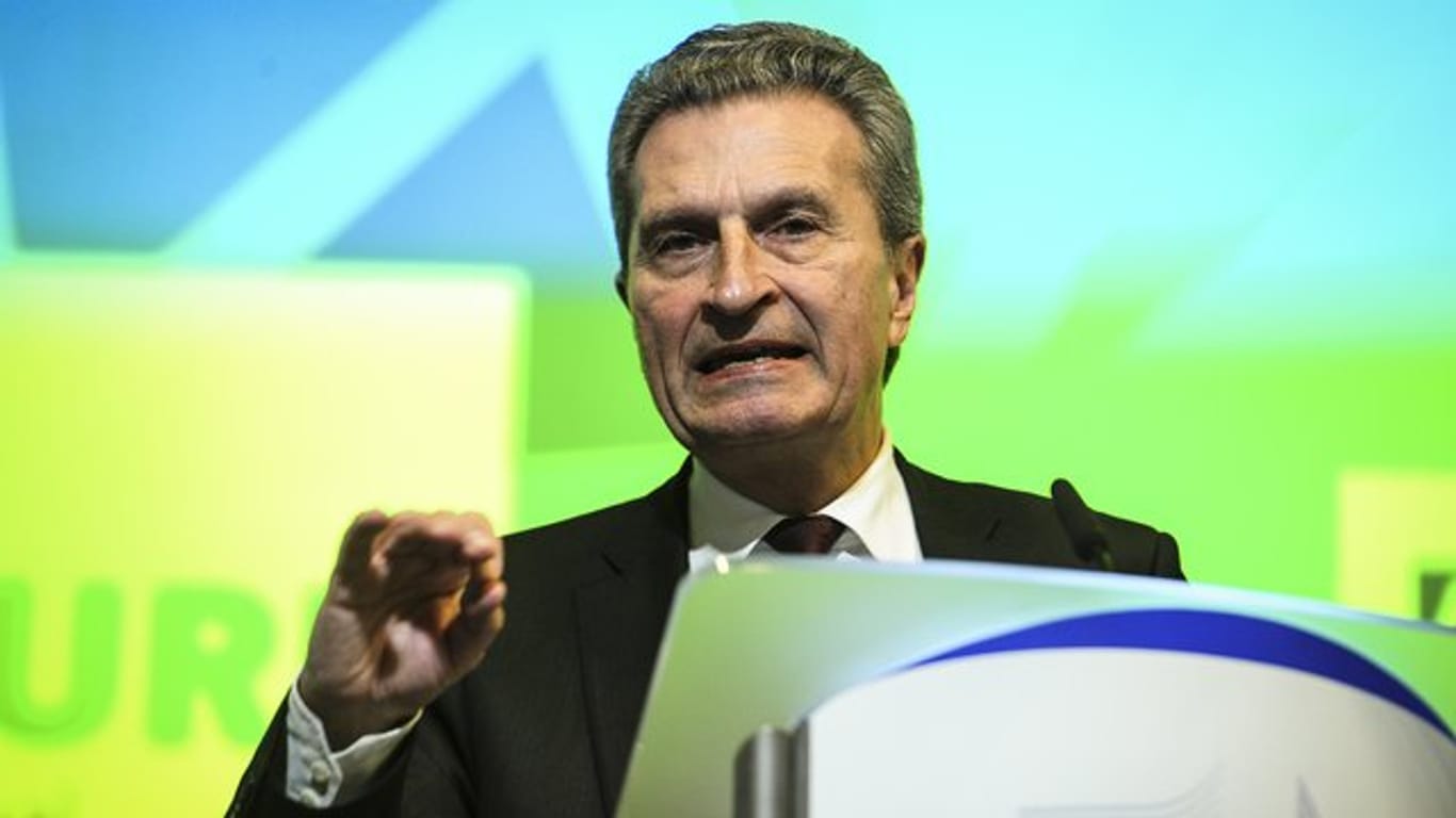 EU-Haushaltskommissar Günther Oettinger währen der Konferenz zur EU-Haushaltsplanung in Brüssel.
