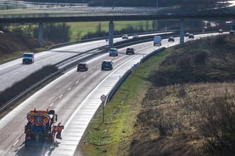 Zum Ende der Weihnachtsferien wird es auf deutschen Autobahnen wieder ruhiger.